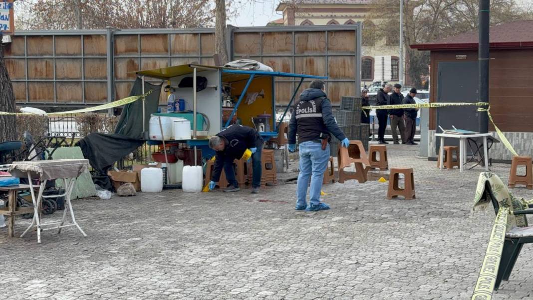 Konya’da çay ocağında 2 kişiyi vuran şüpheli yakalandı, sebebini anlattı 5